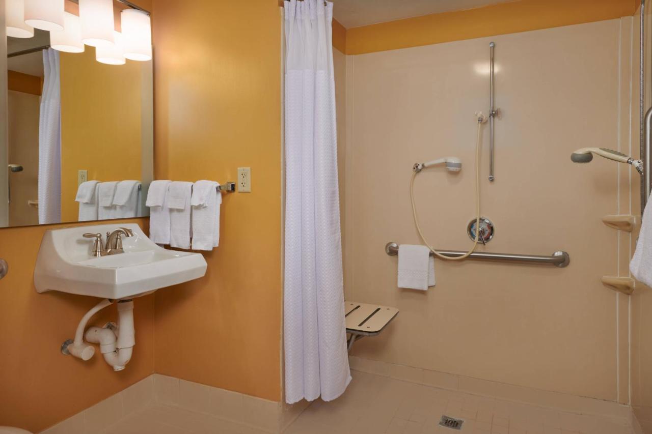 Mainstay Suites Tampa Moffitt-Usf Temple Terrace Экстерьер фото